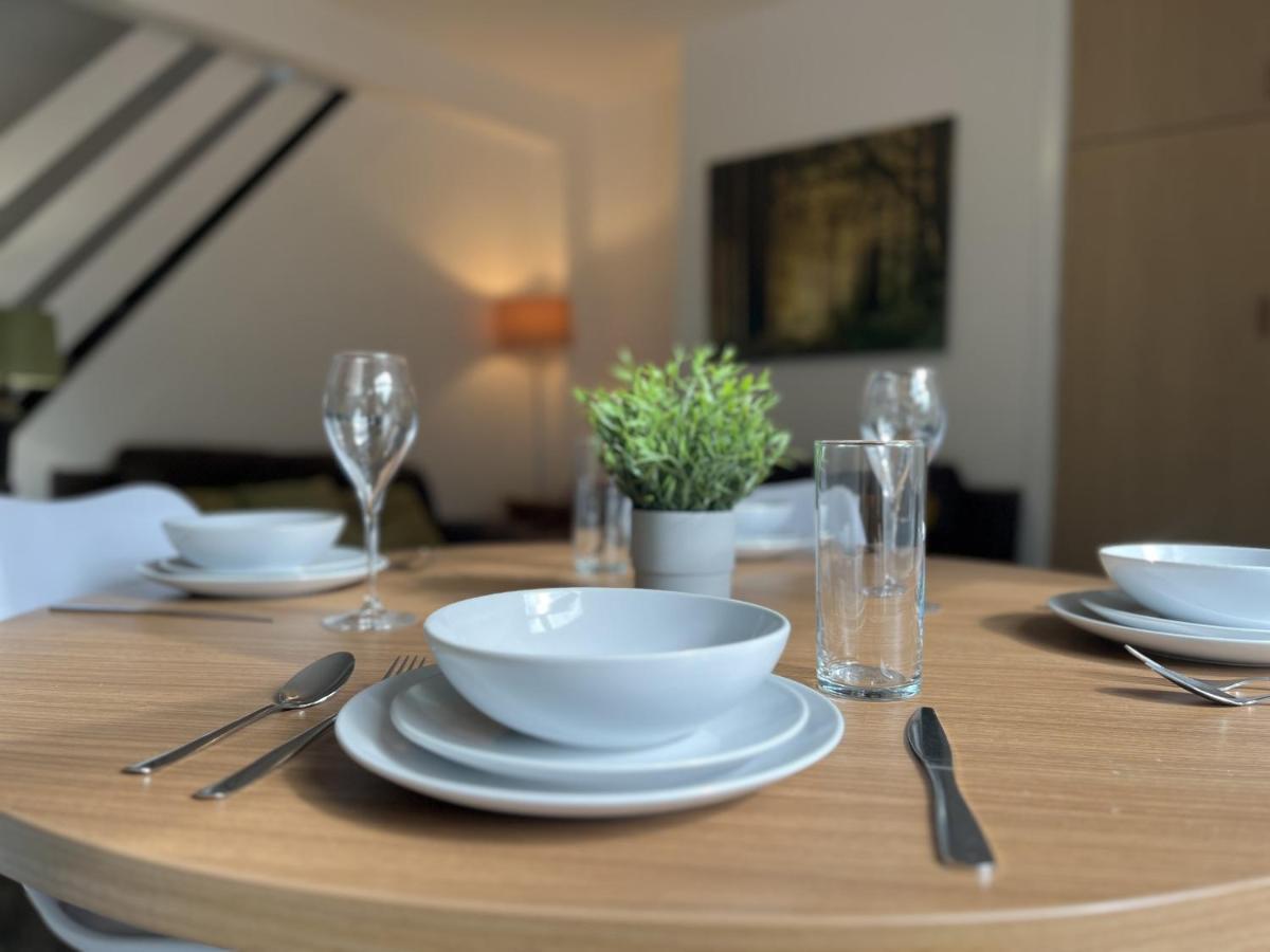 Modernised Central Wigan Townhouse Sleeps Up To 6 Esterno foto